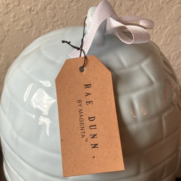 Rae Dunn: Ice Blue “Winter Wonderland” Igloo Bird House - Picture 3 of 16